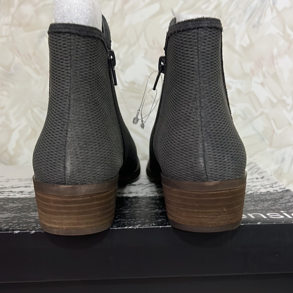 Kensie Gerona Booties NIB - Picture 4 of 7